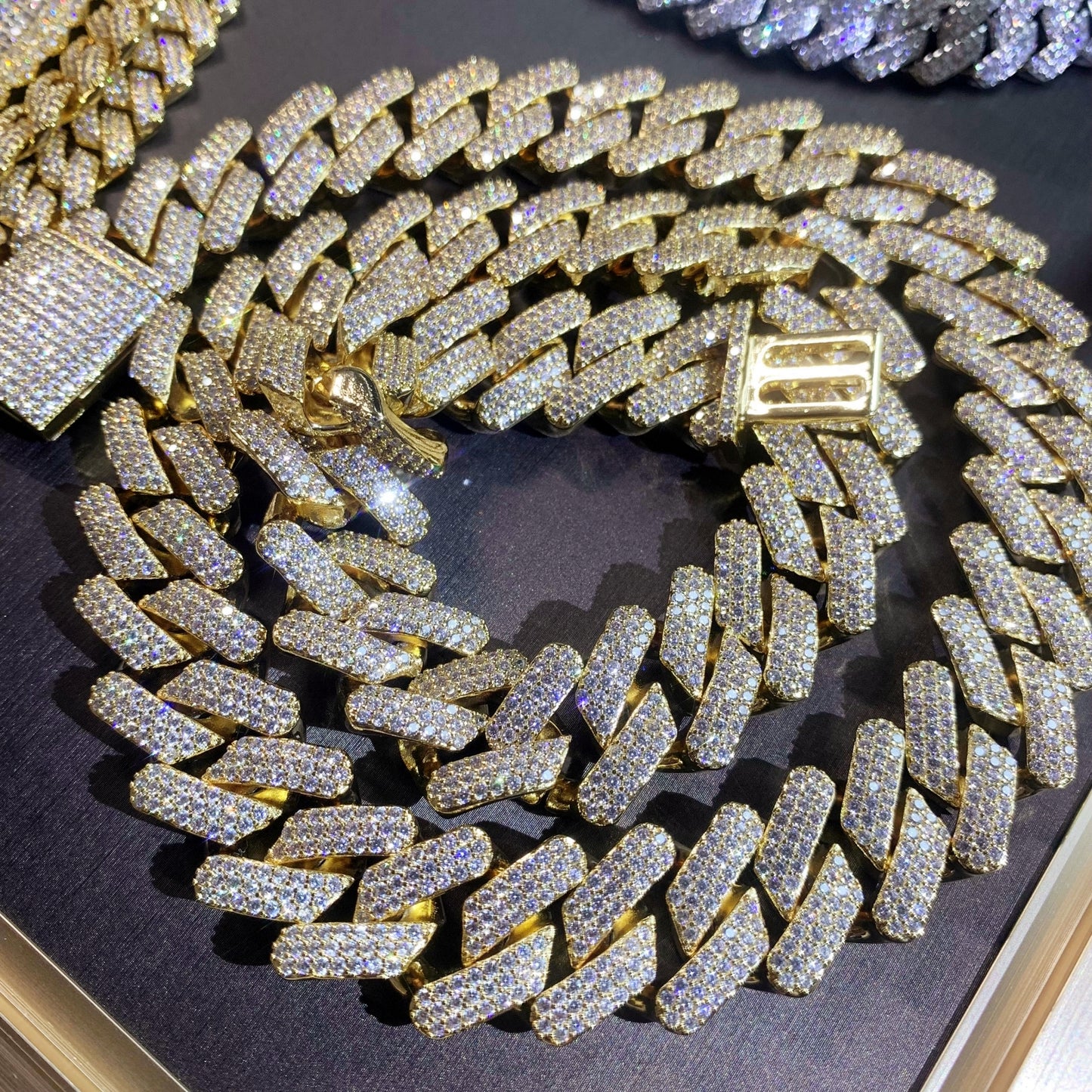 cuban link chain choker necklace